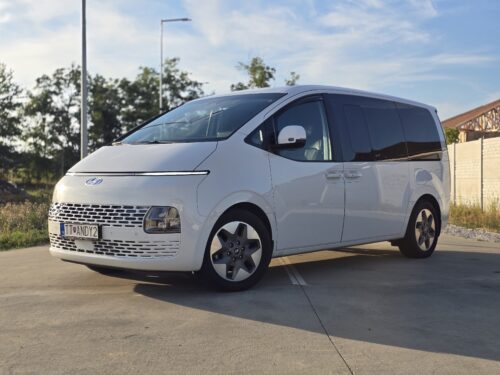 HYUNDAI STARIA 2.2 CRDi • 130 kW • 4×4 • 9 MIEST • 7/2023